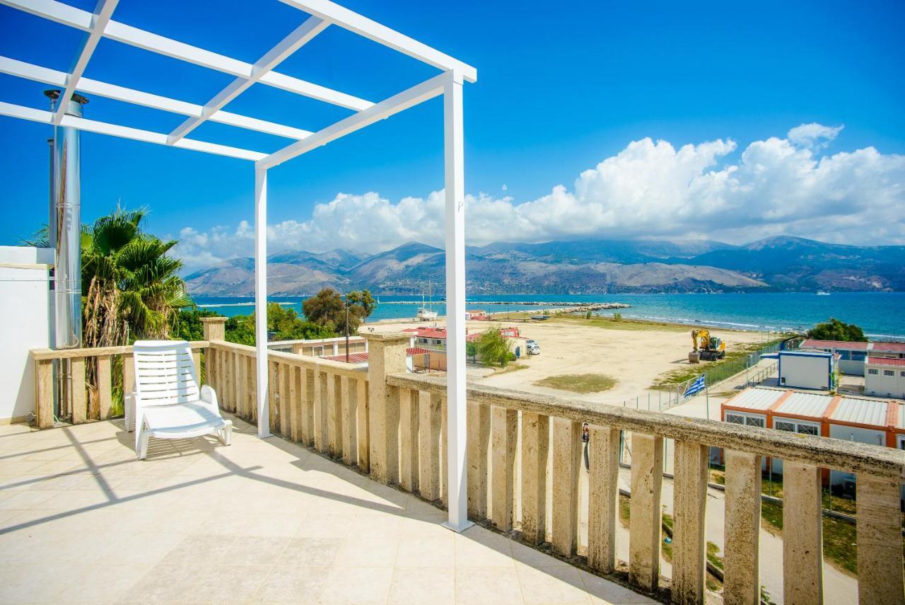 Xenia Ionis Luxury Apartments Lixouri Buitenkant foto