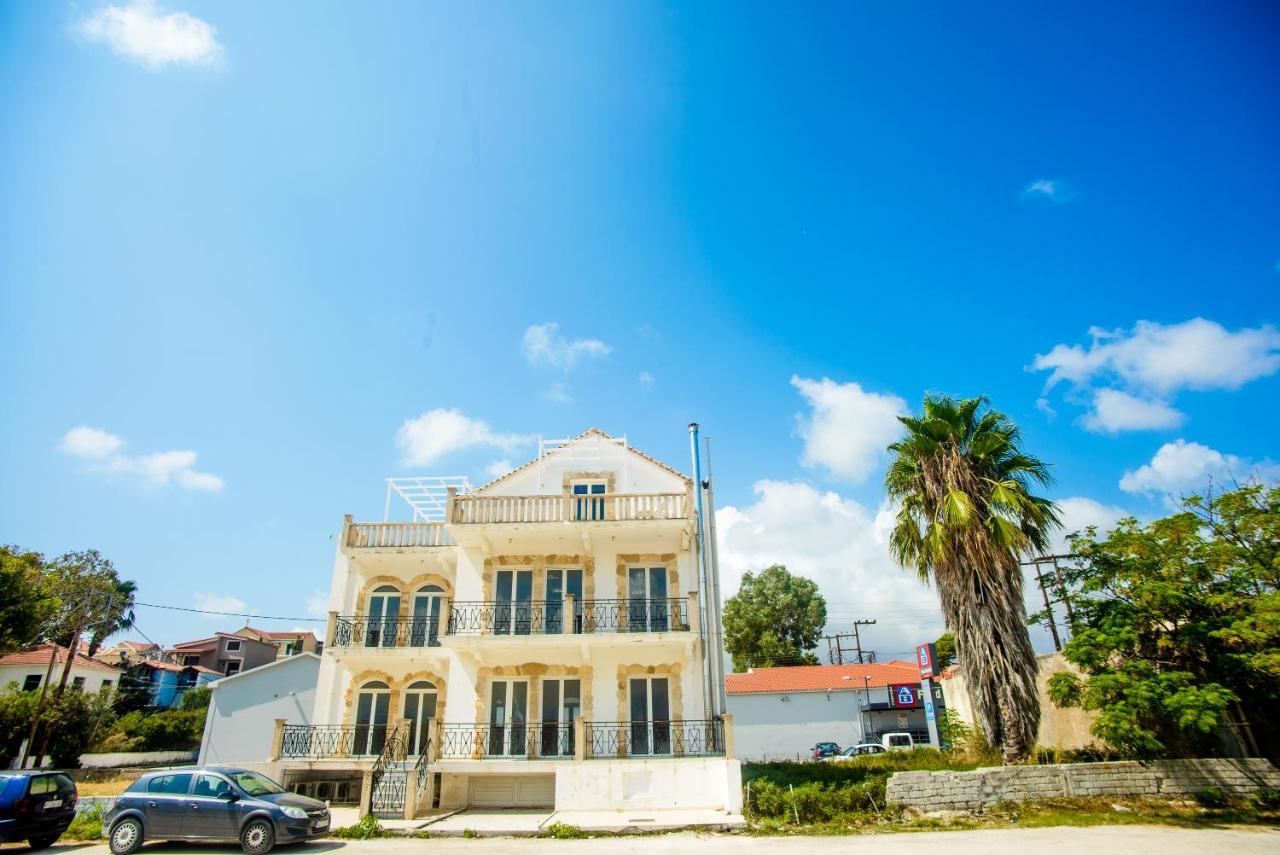 Xenia Ionis Luxury Apartments Lixouri Buitenkant foto