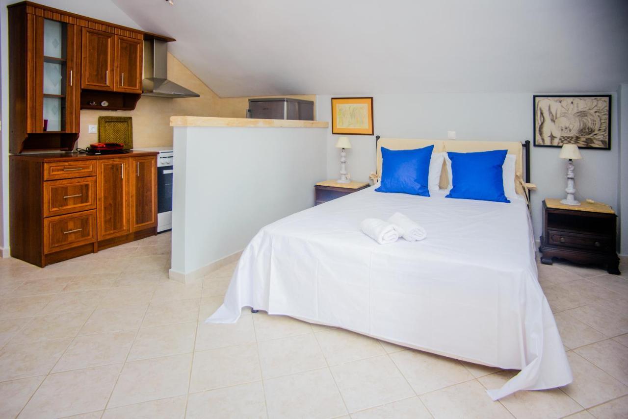 Xenia Ionis Luxury Apartments Lixouri Buitenkant foto