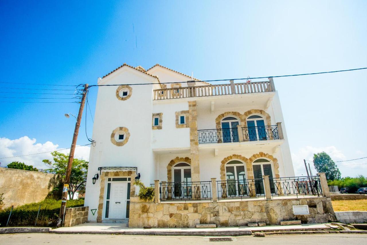 Xenia Ionis Luxury Apartments Lixouri Buitenkant foto