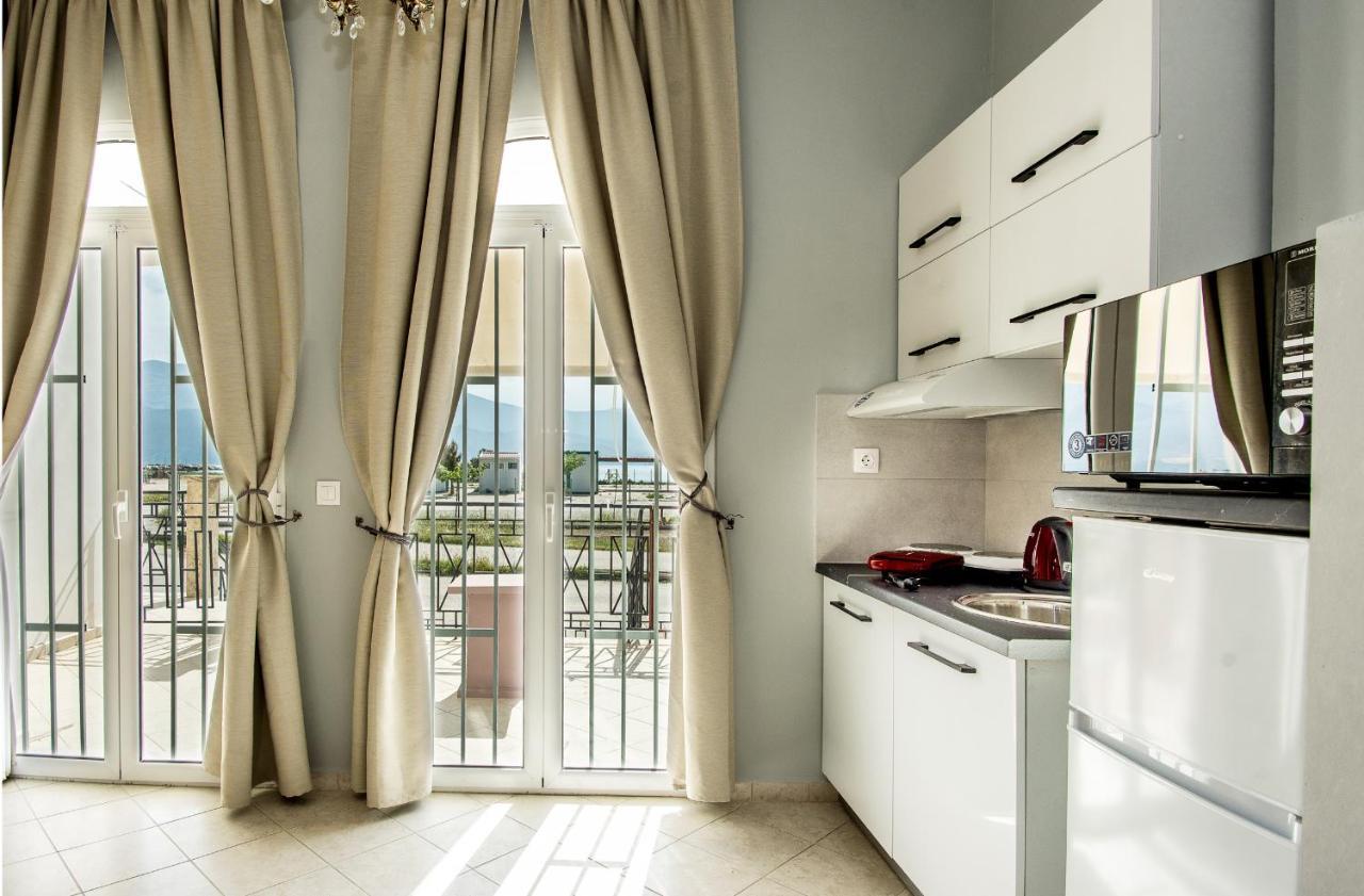 Xenia Ionis Luxury Apartments Lixouri Buitenkant foto