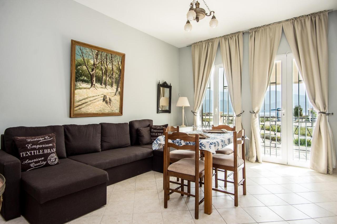 Xenia Ionis Luxury Apartments Lixouri Buitenkant foto