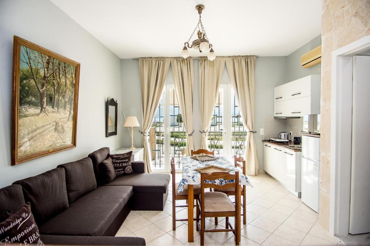 Xenia Ionis Luxury Apartments Lixouri Buitenkant foto