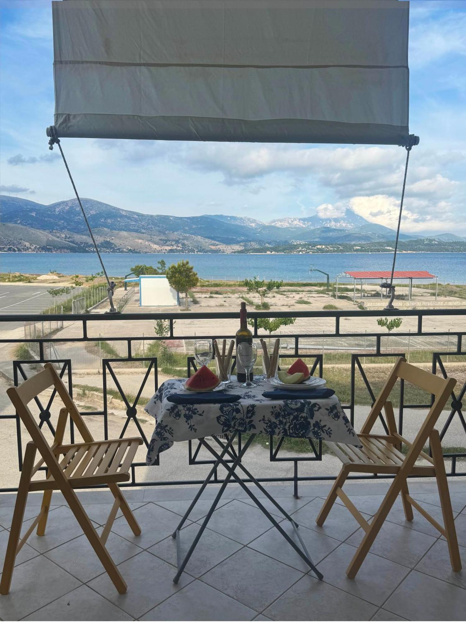 Xenia Ionis Luxury Apartments Lixouri Buitenkant foto