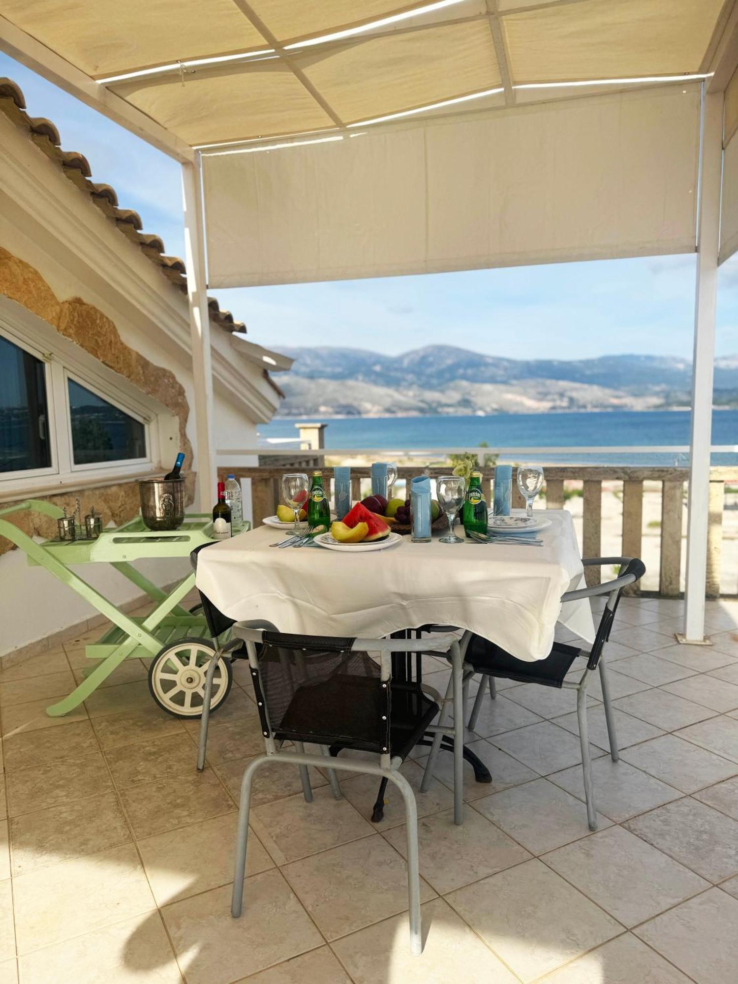 Xenia Ionis Luxury Apartments Lixouri Buitenkant foto