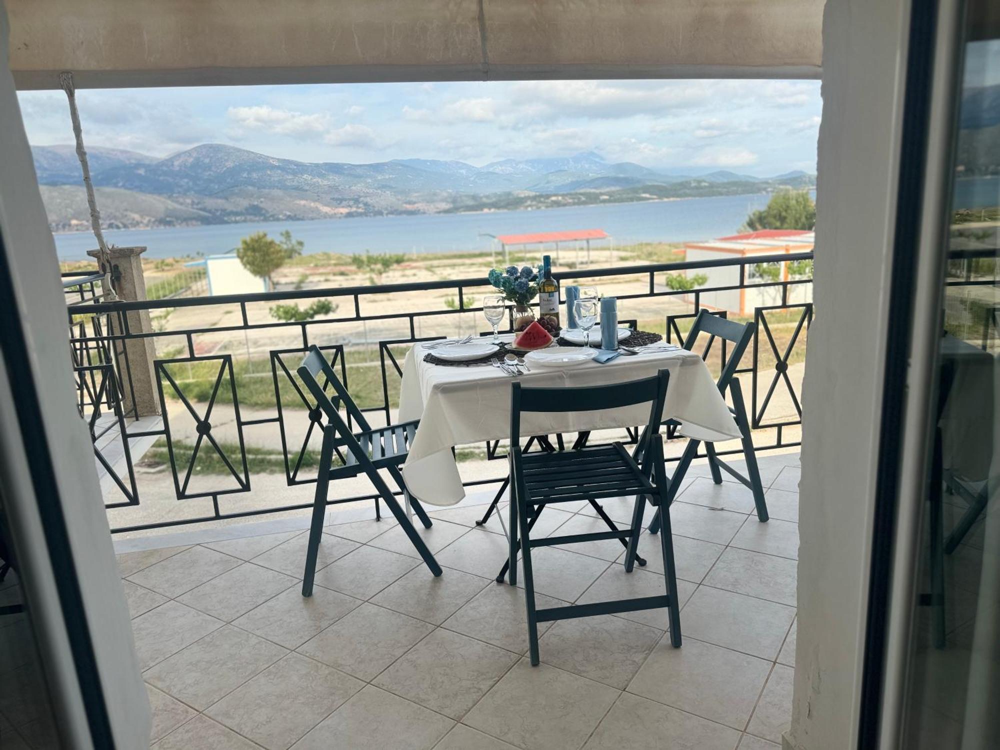 Xenia Ionis Luxury Apartments Lixouri Buitenkant foto