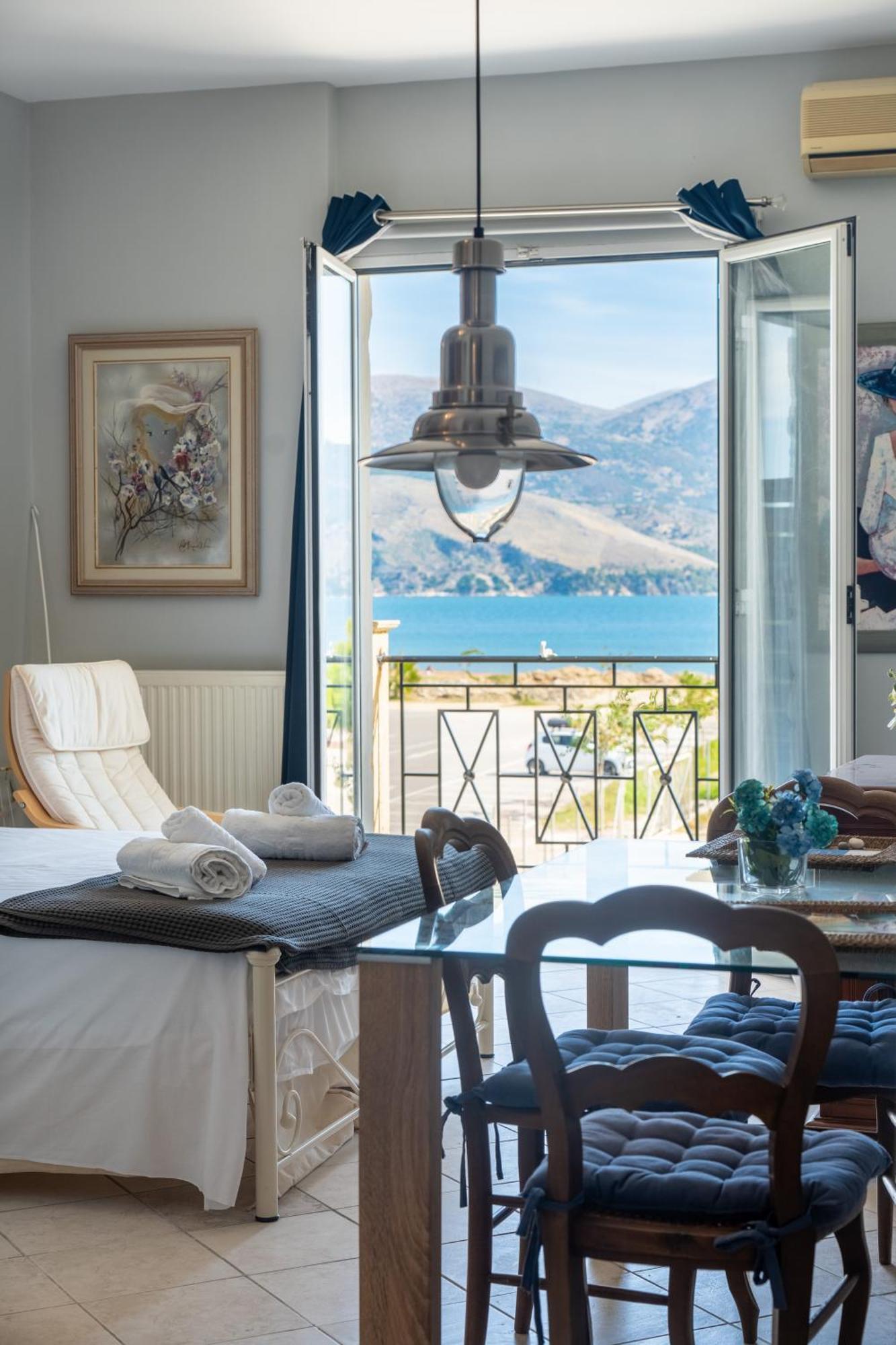 Xenia Ionis Luxury Apartments Lixouri Buitenkant foto