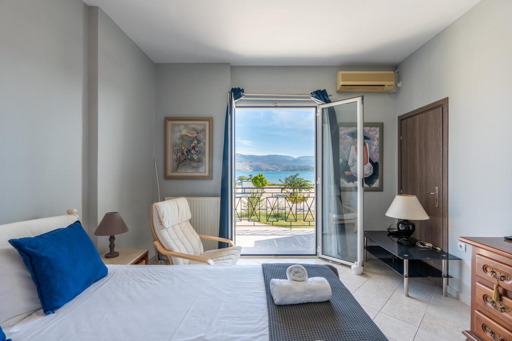 Xenia Ionis Luxury Apartments Lixouri Buitenkant foto